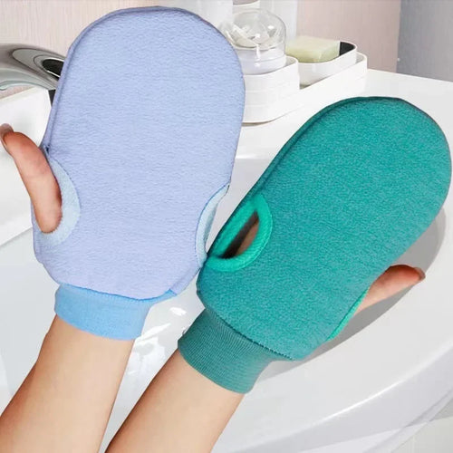 Exfoliating Grooming Mitt – Deep Cleaning Scrub Glove for Pets
